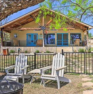 Charming Burnet Cottage With Lake View And Porch! photos Exterior