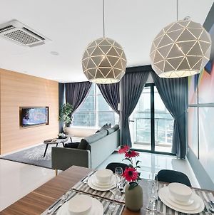 Suasana Private Suites By Subhome photos Exterior