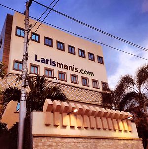 Hotel Syariah Larismanis photos Exterior