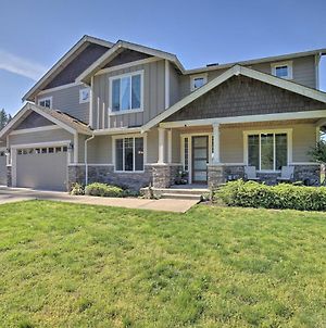 Spacious Carnation Home With Grill And Large Yard photos Exterior