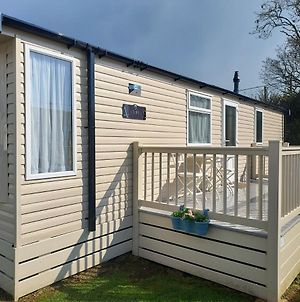 Shorefield Country Park Self-Catering Holiday Home photos Exterior