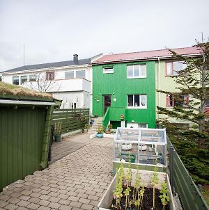 Central 2 Bedroom Apartment / Torshavn / Free Parking photos Exterior
