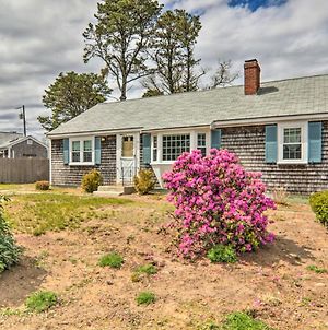Traditional Cape Cod Cottage Walk To Beach! photos Exterior