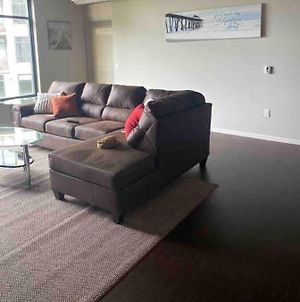 Downtown Cleveland Waterview 1 Bedroom Loft With Fireplace photos Exterior
