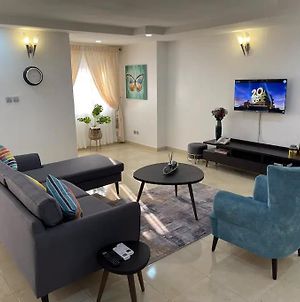Luxury 3 Bed Serviced Apt With 24H Power In VI photos Exterior