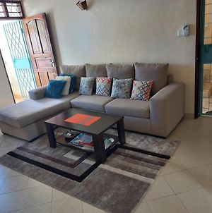 Private Ensuite Room In Spacious Apartment Behind City Mall - Nyali photos Exterior