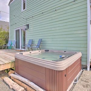 Cozy Seaside Cottage With Hot Tub And Game Room! photos Exterior
