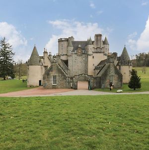 East Wing, Castle Fraser photos Exterior