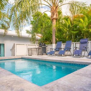 2 Bdr With Private Pool- Suite #4 At 413 photos Exterior