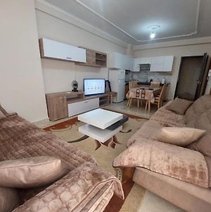 Comfortable Apartment, 3 Min Away From Lungomare photos Exterior