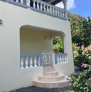 Stunning 2-Bed Apartment In Grand Roy Grenada photos Exterior