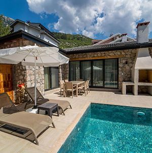 Ravishing Villa With Private Pool Terrace And Backyard In Fethiye photos Exterior