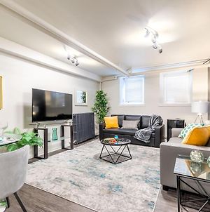 Modern 2Br Apartment With Netflix - In The Heart Of Dt Hamilton photos Exterior