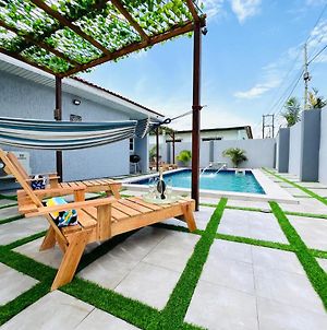 Luxury Villa With A Private Pool At Adenta Accra photos Exterior