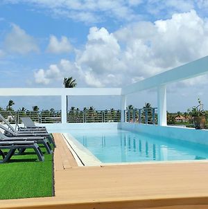 Tropical Suites With Rooftop Pool, Beach Club, Spa, Restaurants photos Exterior