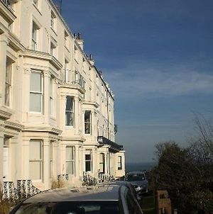 Blue Whale 2 Bedroomed 2Nd Floor Appt With Sea Views, Beach & Wifi photos Exterior