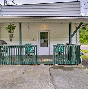 Pet-Friendly Bluefield Apartment With Porch! photos Exterior