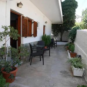 Chrysoula'S Welcoming Triple Room With Yard photos Exterior