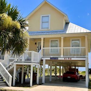 Gulf Front Pet Friendly Home With Private Beach Access! photos Exterior