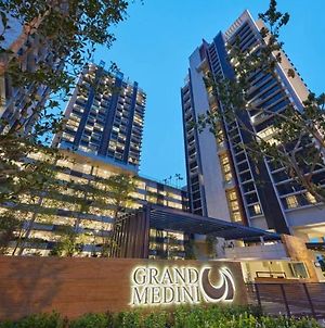 Grand Medini Suites By Greatday photos Exterior