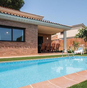 Beautiful Home In Tordera With 4 Bedrooms, Outdoor Swimming Pool And Swimming Pool photos Exterior