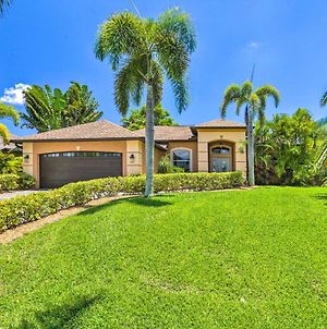 Tropical Cape Coral Retreat With Lanai And Pool! photos Exterior