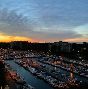 Cannes Marina Residence Le Surcouf - Studio De 28M2 Au 10Eme Etage Avec Piscine, Terrasse, Parking, Vue Montagne Et Port : Mandelieu-La Napoule photos Exterior