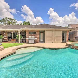 Houston Family Home With Private Pool And Spa! photos Exterior