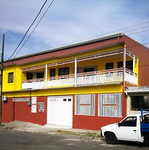 Aptos Casa Caribe Self Check In Apartments & Hostel Type Private Rooms In Limon City photos Exterior
