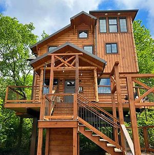 Skyview Treehouse B By Amish Country Lodging photos Exterior