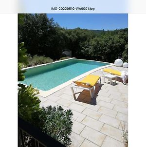 Villa De Vacances Avec Piscine A Debordement photos Exterior