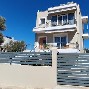 The Bright House A Two Story Maisonette In Loutraki photos Exterior