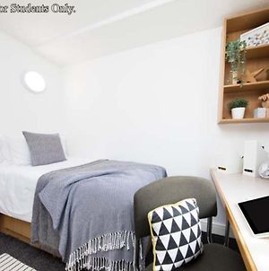 Modern Rooms For Students Only, Manchester - Sk photos Exterior