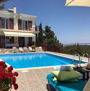 Private Luxury Villa With Pool & Amazing Sea View photos Exterior