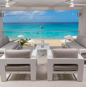 This First Floor Luxury Condominium With Stunning Beach Views photos Exterior