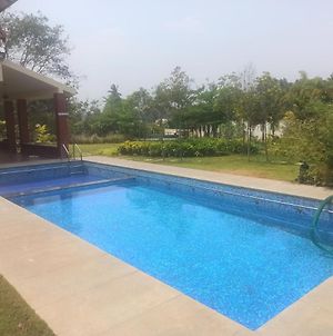 Private Farm Stay With Pool photos Exterior