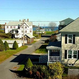 Cozy Cottage By The Sea - Y672 Classic New England Cottage Close To The Beach photos Exterior