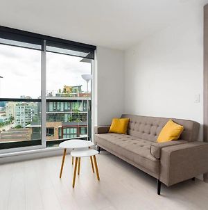 Lovely 1-Bedroom Condo In Vancouver photos Exterior