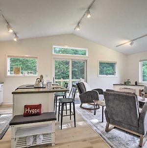 Airy And Bright Hideaway Near Smugglers Notch! photos Exterior