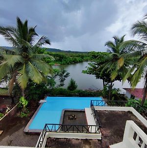 Luxury 3-Bhk Villa With Infinity Pool photos Exterior
