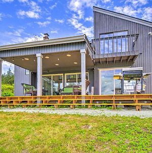 Stunning Hood Canal Getaway With Private Deck! photos Exterior