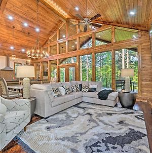 Gorgeous Broken Bow Cabin With Covered Hot Tub photos Exterior