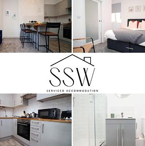 Affinity Serviced Apartments, 5 Mins Drive To City Centre, Free Parking, Wifi - By Stay South Wales photos Exterior