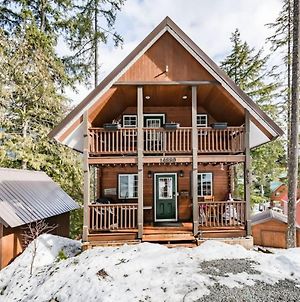 Whiskey Jack 4 Bedroom Cabin With Outdoor Firepit photos Exterior