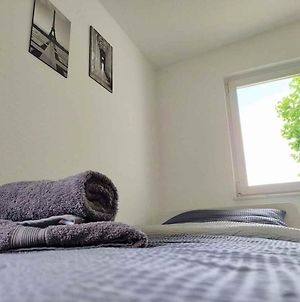 Cozy & Modern 4 Room Flat *Wifi* photos Exterior