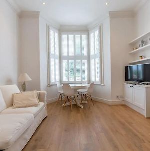 Gorgeous Newly Renovated 1 Bedroom In Balham With Garden photos Exterior