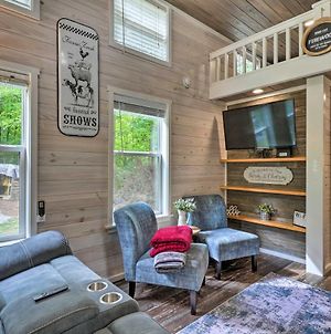 Cozy Cottage With Paddleboat And Small Lake! photos Exterior