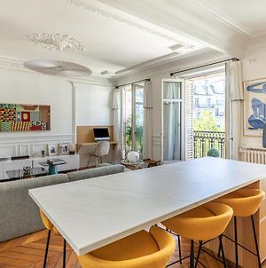 Exceptional Haussmannian Apartment- Heart Of Paris photos Exterior