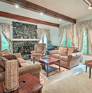 Family-Friendly Redmond Home With Spacious Deck photos Exterior