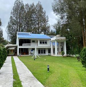 Villa Berastagi Indah - Tebu Manis photos Exterior